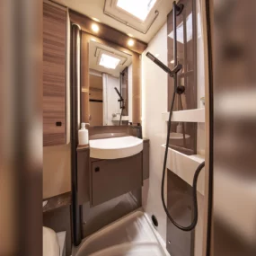 Burstner B66 TD 690 Motorhome FO400690 - Washroom Shower