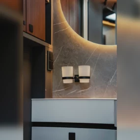 Hymer B-MC T 680 Motorhome - Washroom Cups