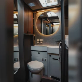 Hymer B-MC T 680 Motorhome - Washroom Lighting