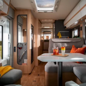 Hymer B-ML T 780 Blackline Motorhome - Interior Grand Oak
