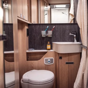 Hymer B-ML T 780 Blackline Motorhome - Washroom Toothbrush