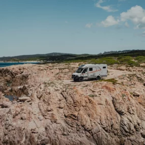 Hymer ML-T Crosstrail Motorhome FO100120 - Exterior Lifestyle Cliff Edge