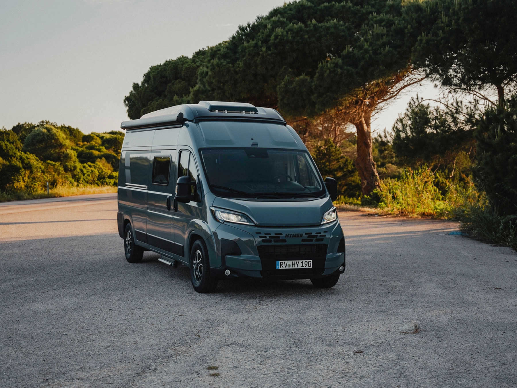 Hymer Redwood Campervan Core - Exterior Explorer Lifestyle Front Right