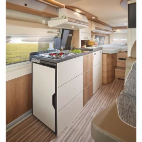 Malibu First Class Two Rooms Campervan - Kitchen