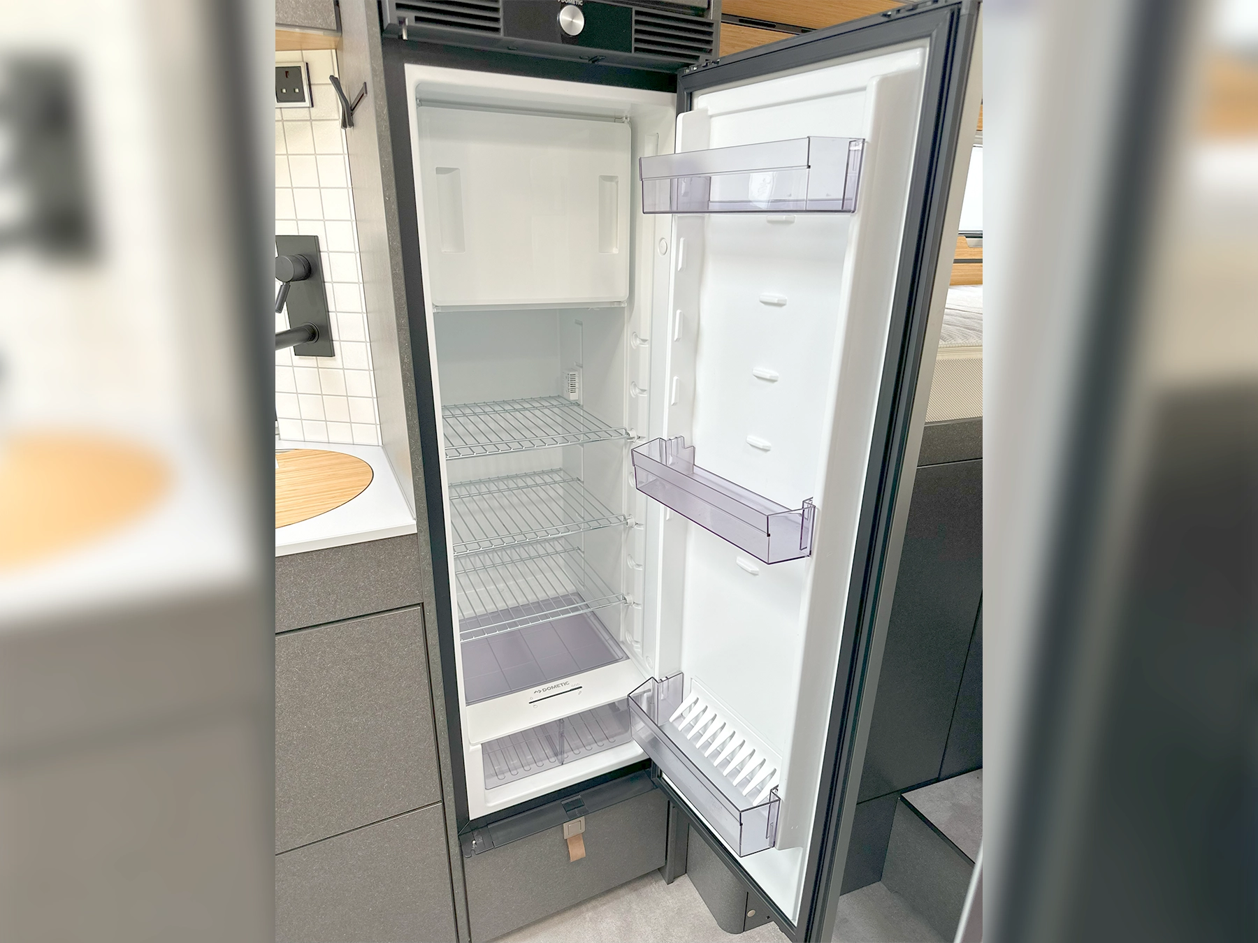Hymer ML-T 570 Xperience Dometic Fridge