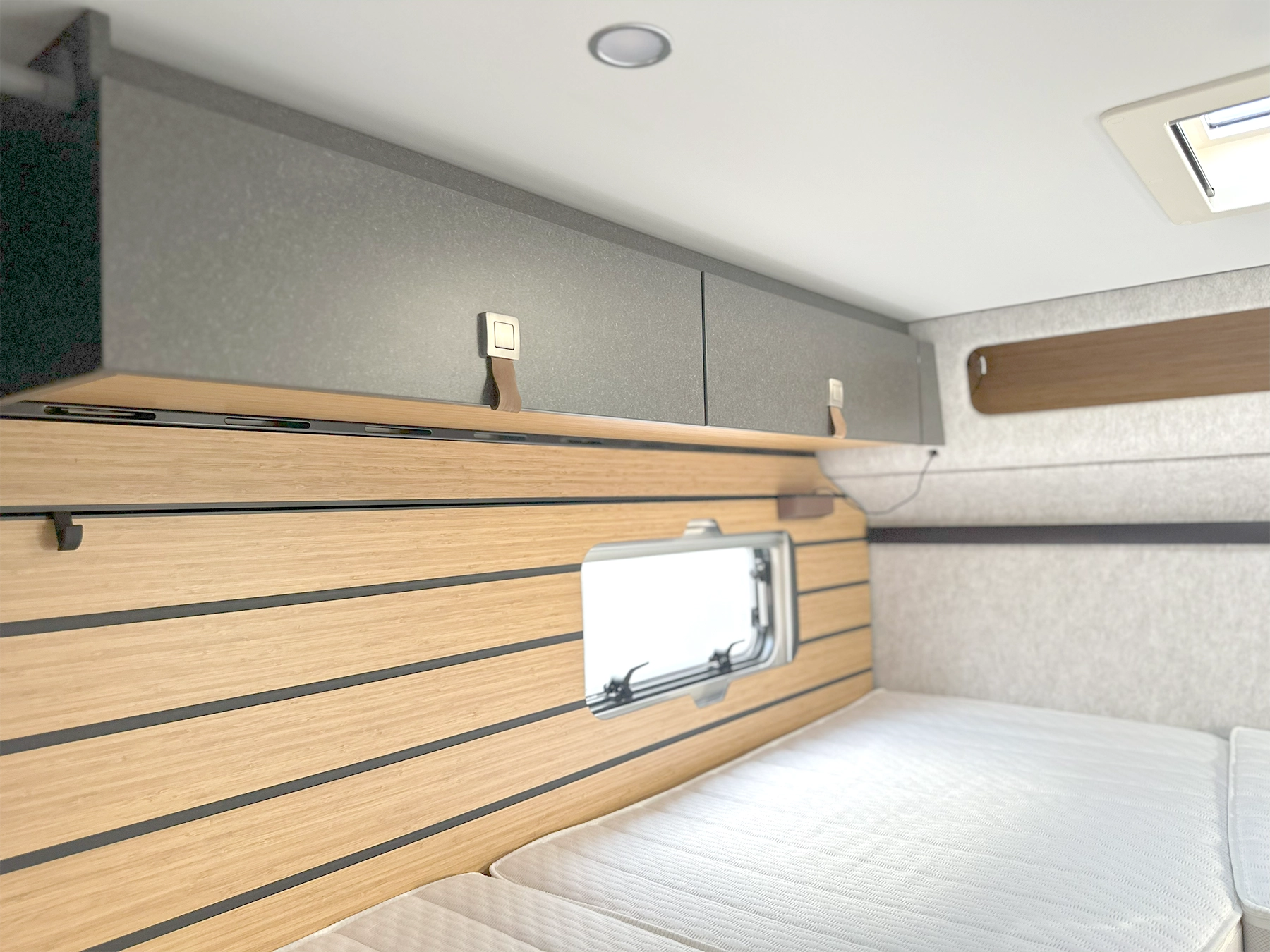 Hymer ML-T 570 Xperience Overhead Storage