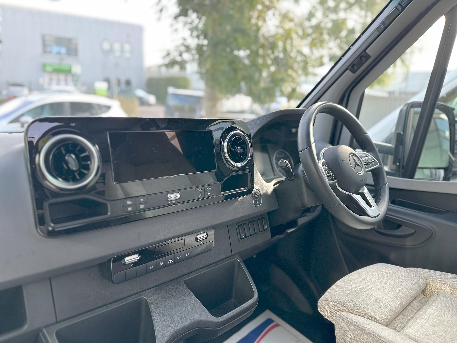 Hymer ML-T 570 Xperience Steering Wheel & Multimedia System