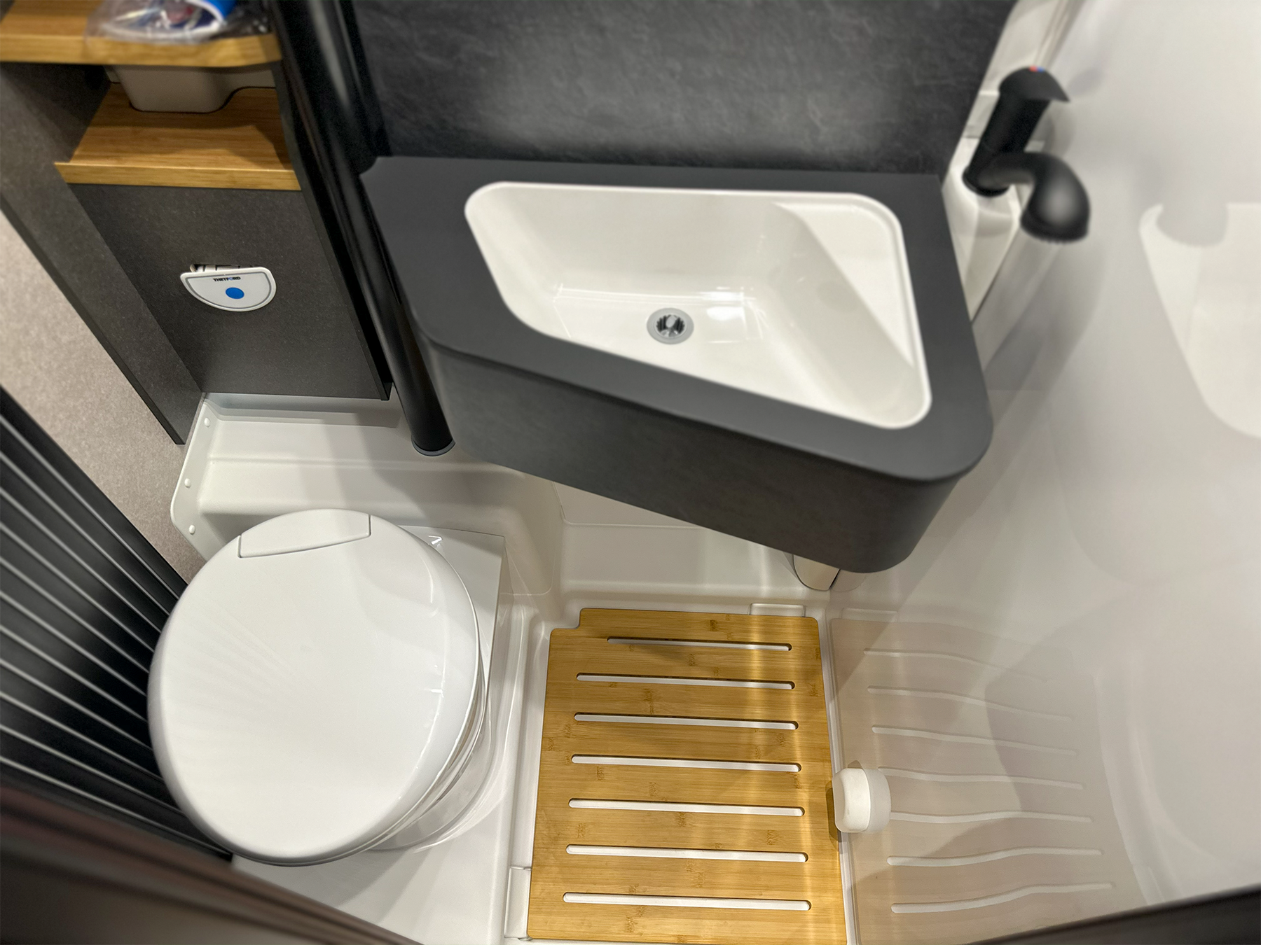 Hymer Redwood 601 Sport Pop Top Bathroom