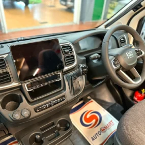 Hymer Redwood 601 Sport Pop Top Multimedia System & Steering Wheel