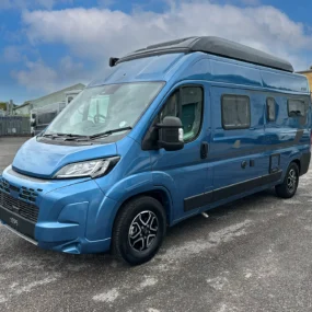 Hymer Redwood 601 Sport Pop Top Right Front Side
