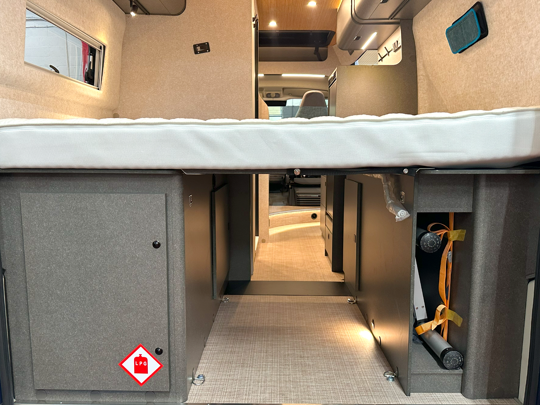 Hymer Redwood 601 Sport Pop Top Transverse Rear Storage