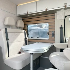 Hymer Yellowstone 640 Lounge Area