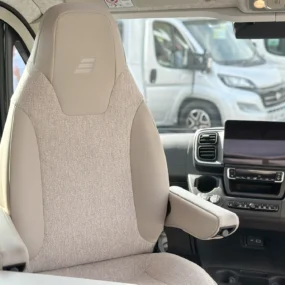 Hymer Yellowstone 640 Passenger Seat