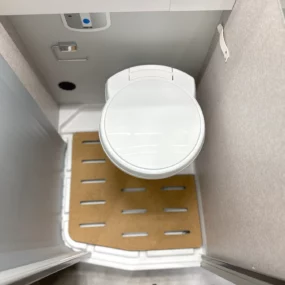 Hymer Yosemite Pop-Top Bathroom