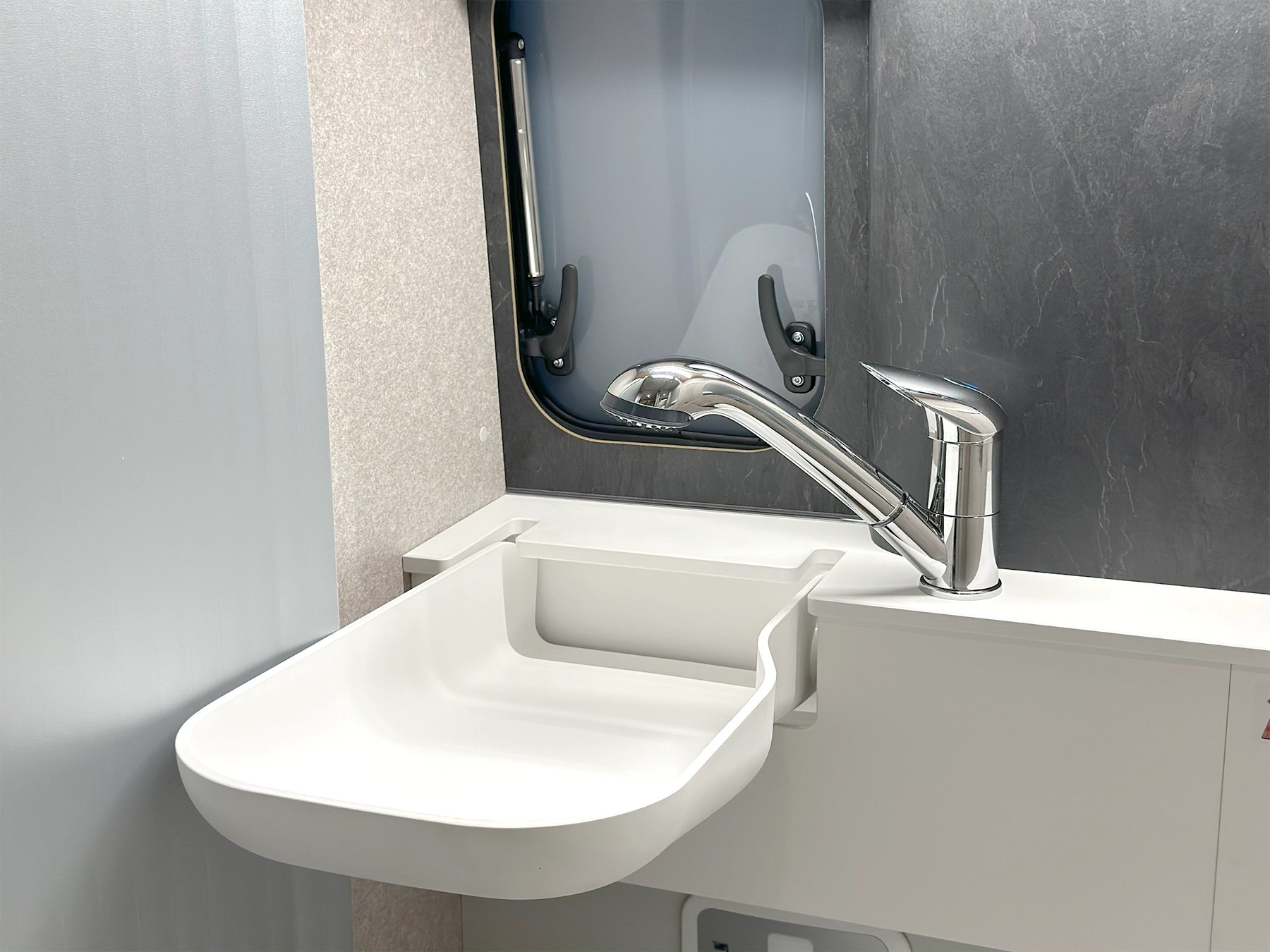Hymer Yosemite Pop-Top Bathroom Sink