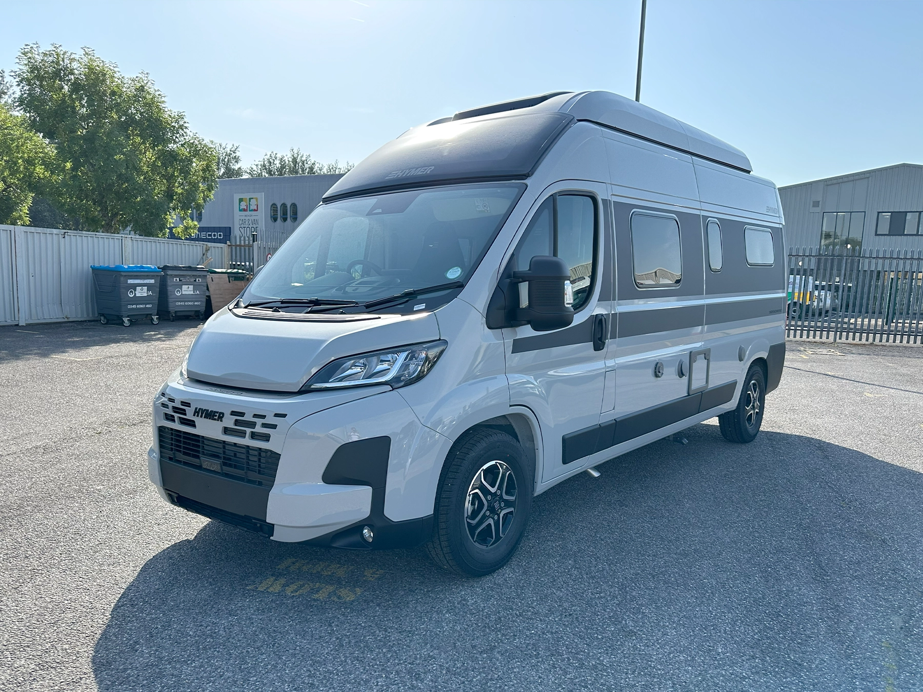 Hymer Yosemite Pop-Top Exterior Front Left Side