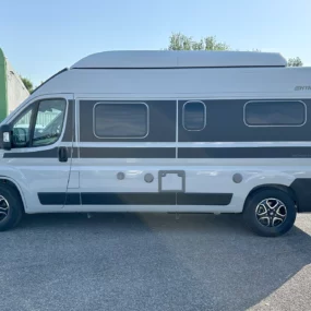Hymer Yosemite Pop-Top Exterior Left Side