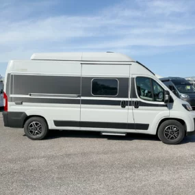 Hymer Yosemite Pop-Top Exterior Right Side