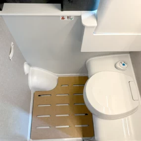 Grand Canyon S Pop Top 4x4 Bathroom