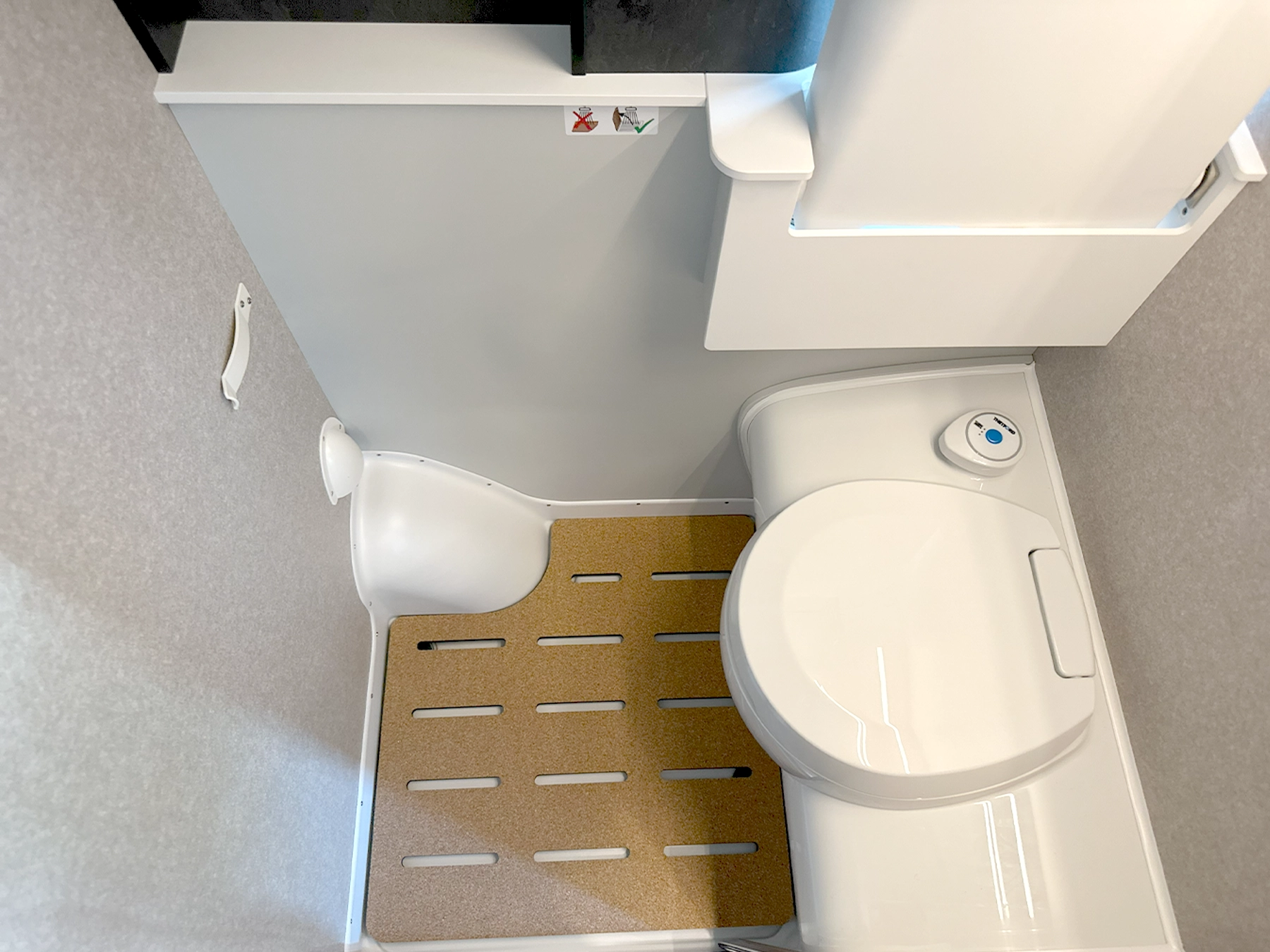 Grand Canyon S Pop Top 4x4 Bathroom