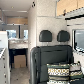 Grand Canyon S Pop Top 4x4 Interior