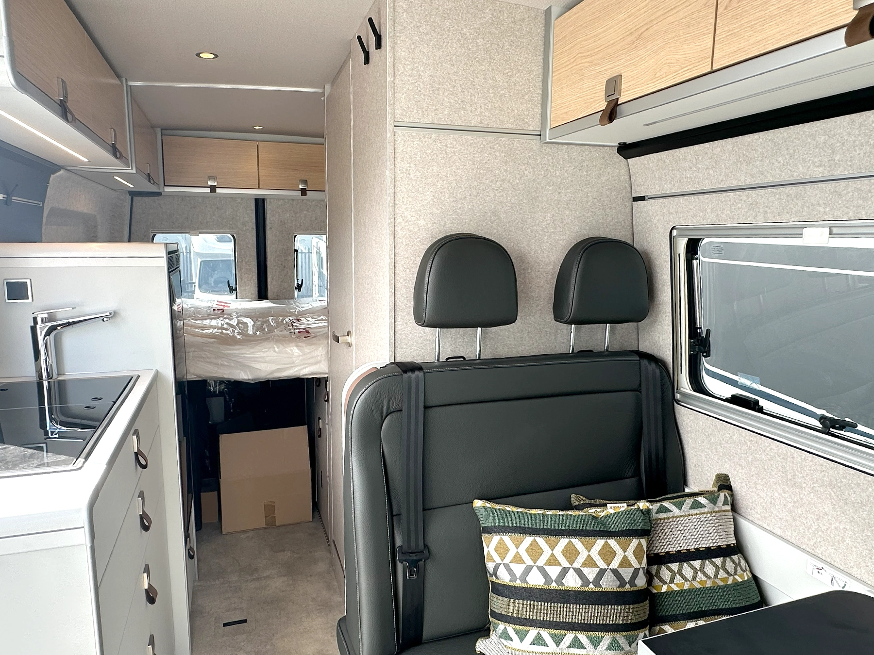Grand Canyon S Pop Top 4x4 Interior