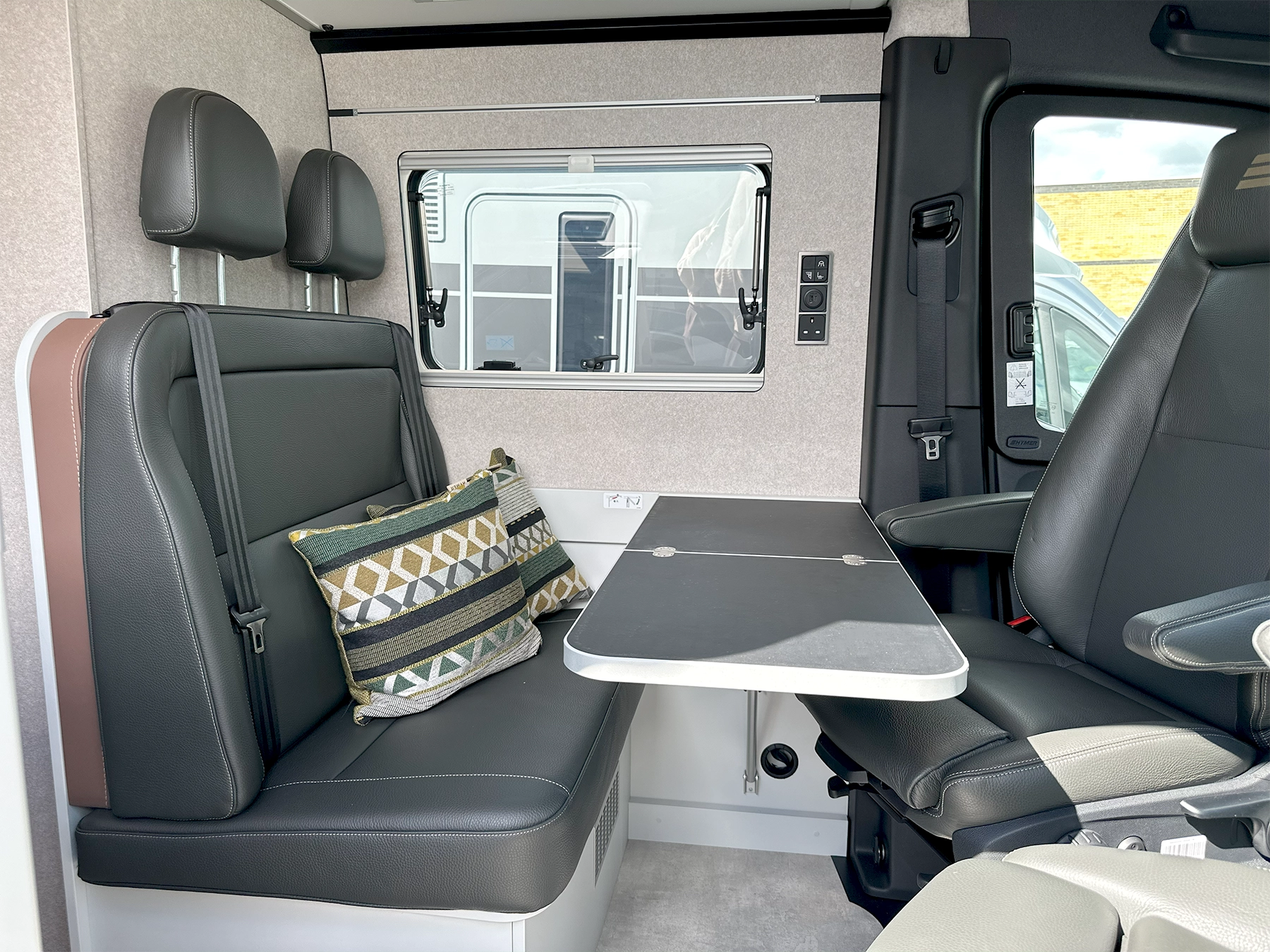 Grand Canyon S Pop Top 4x4 Lounge Area
