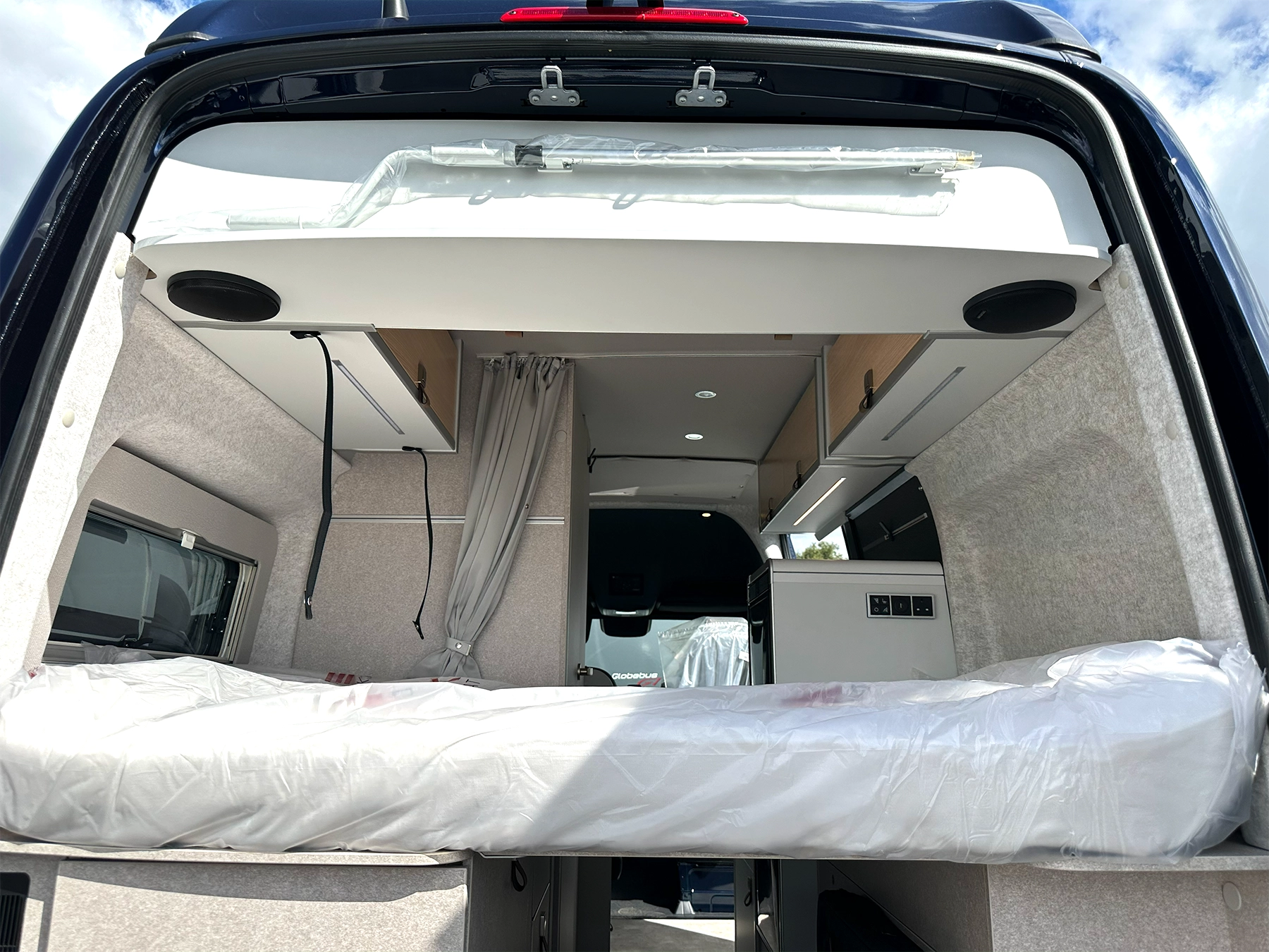 Grand Canyon S Pop Top 4x4 Rear Transverse Beds