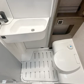 Hymer ML-T 570 Bathroom