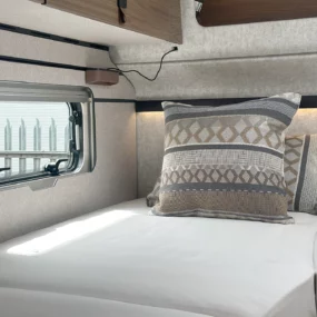 Hymer ML-T 580 Bedroom Window