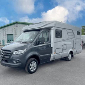 Hymer ML-T 580 Exterior Front Left Side