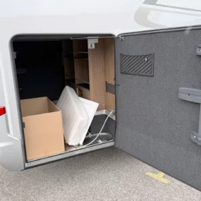 Hymer ML-T 580 Exterior Garage