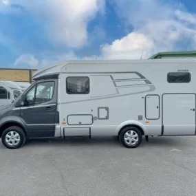 Hymer ML-T 580 Exterior Left Side