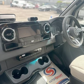 Hymer ML-T 580 Steering Wheel & Multimedia System