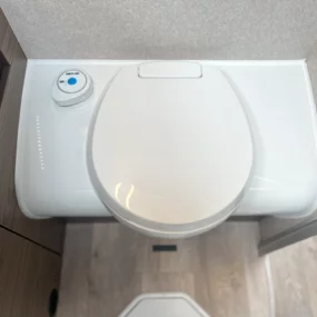 Hymer ML-T 580 Thetford Toilet