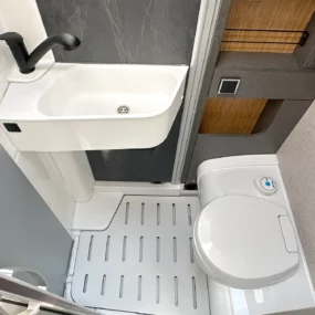 Hymer ML-T 570 Xperience Bathroom