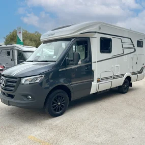 Hymer ML-T 570 Xperience Exterior Front Right Side