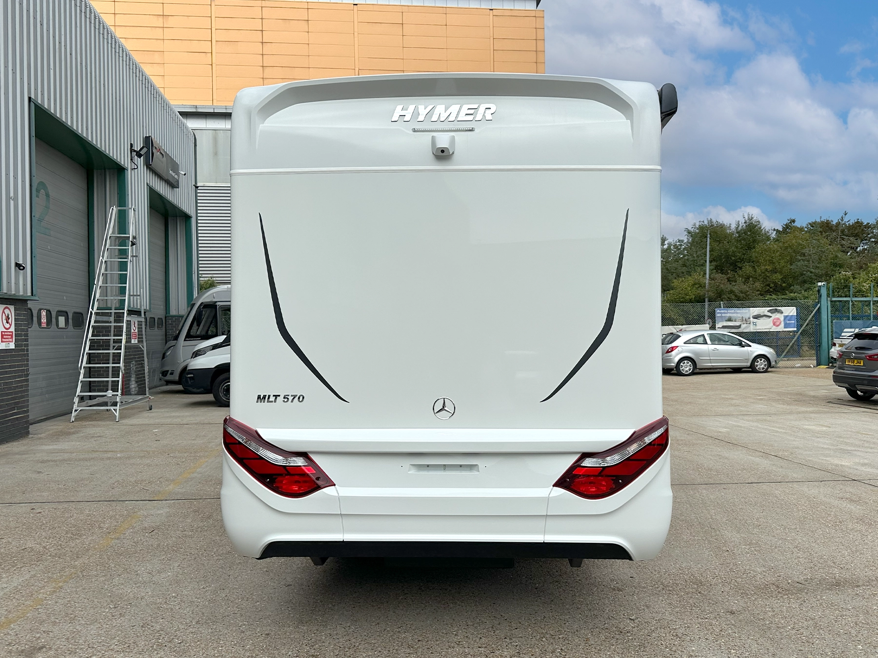 Hymer ML-T 570 Xperience Exterior Rear Side
