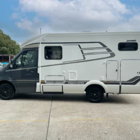 Hymer ML-T 570 Xperience Exterior Right Side