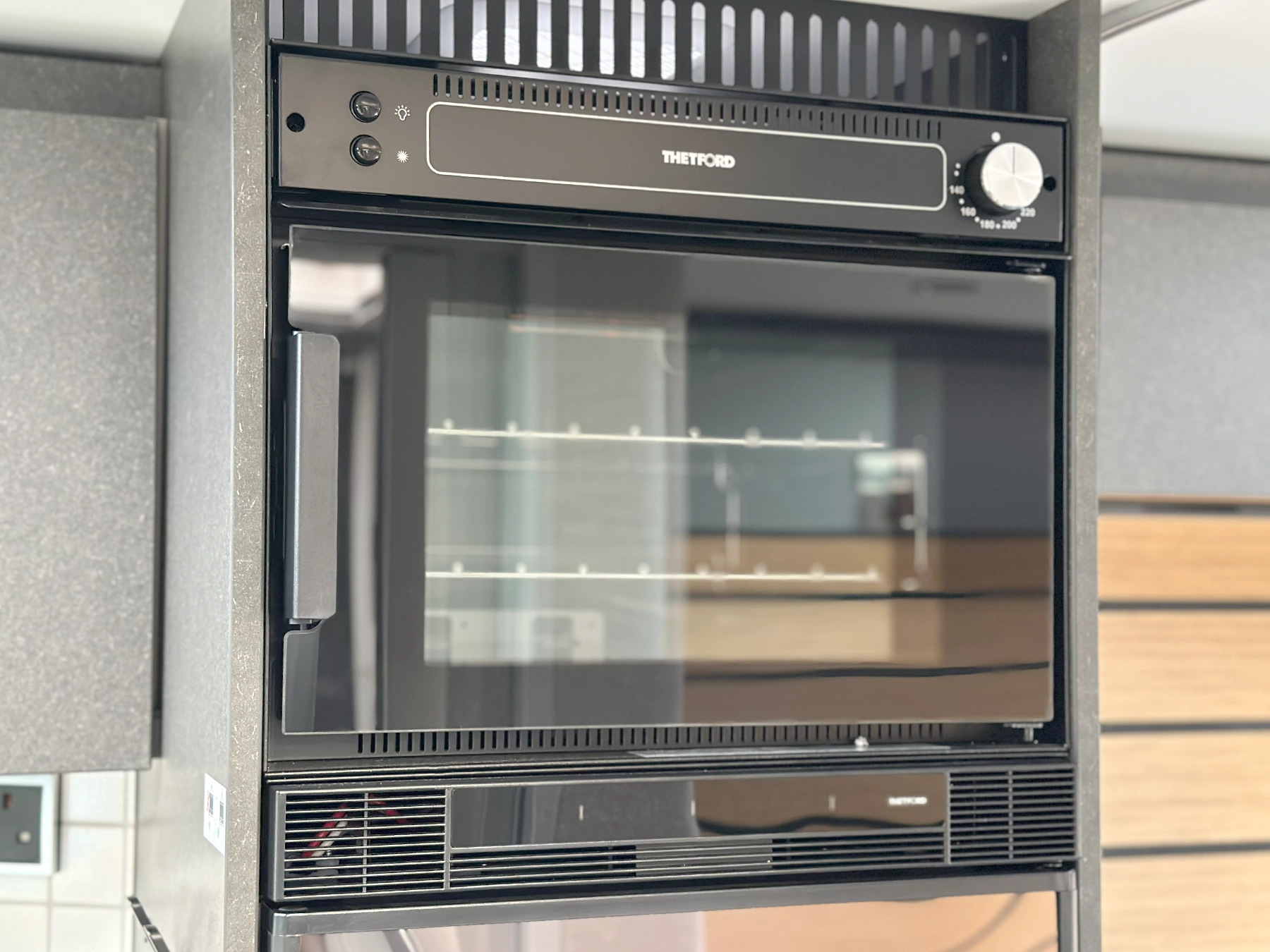 Hymer ML-T 570 Xperience Kitchen Oven
