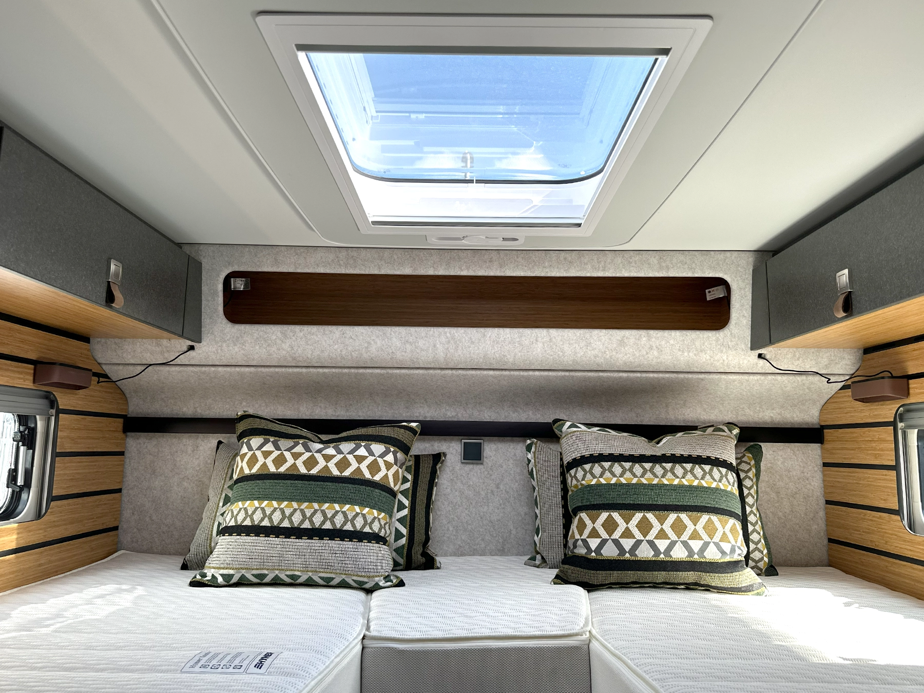 Hymer ML-T 570 Xperience Skylight Over Bed