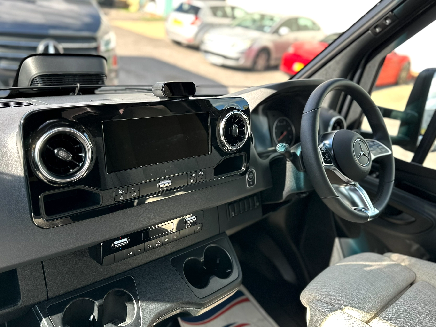 Hymer ML-T 570 Xperience Steering Wheel & Multimedia System