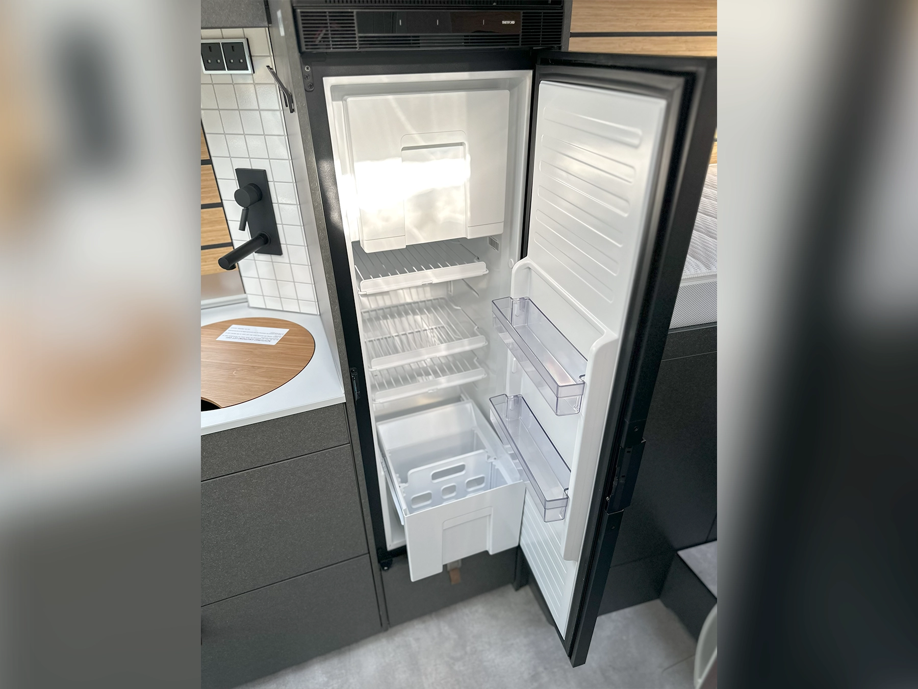 Hymer ML-T 570 Xperience Thetford Fridge Freezer