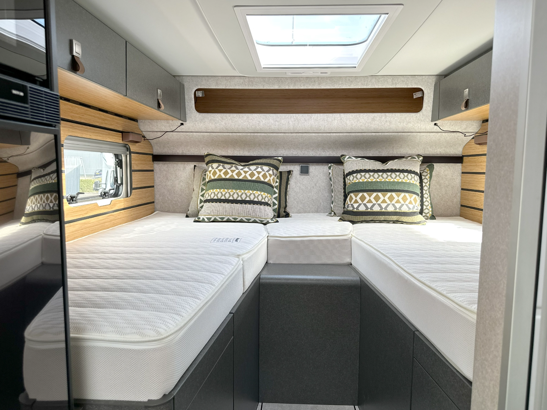 Hymer ML-T 570 Xperience Twin Single Beds