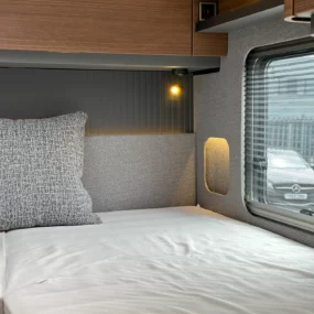 Hymer B-MC T 600 Bedroom Window
