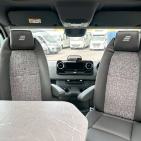 Hymer B-MC T 600 Drivers Cab Swivel Seats