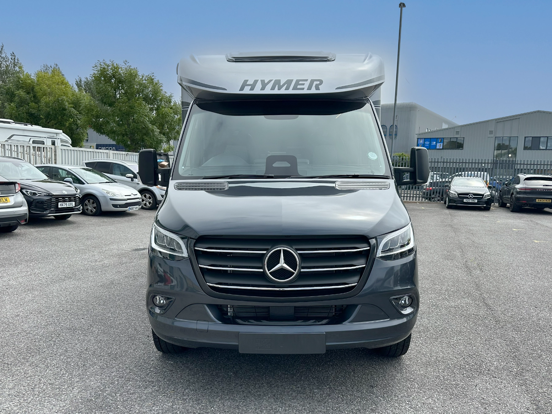 Hymer B-MC T 600 Exterior Front