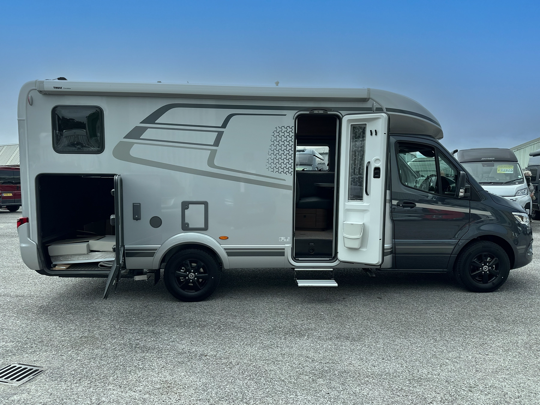 Hymer B-MC T 600 Exterior Right Side Open