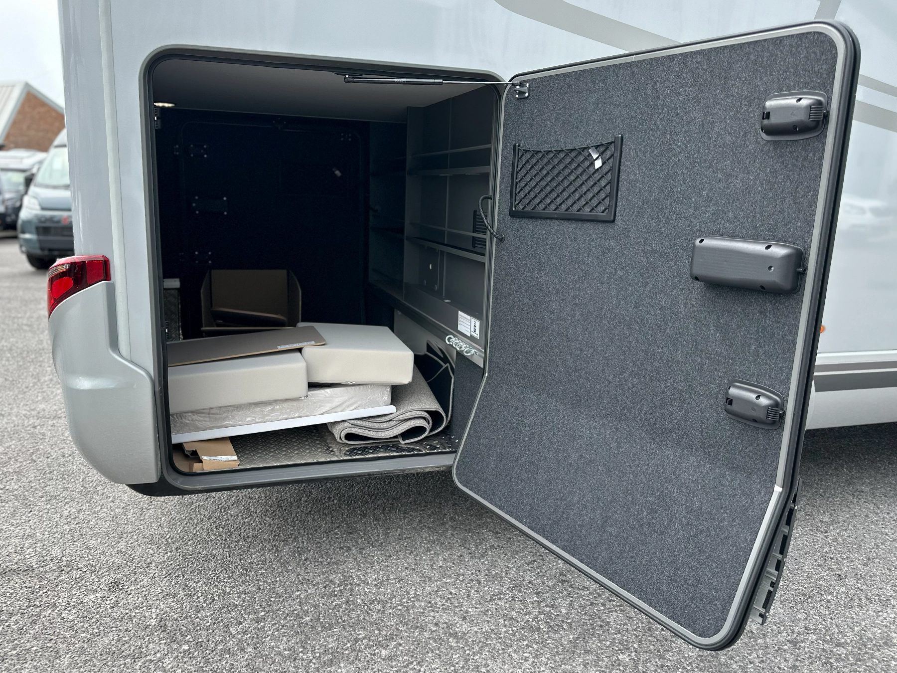 Hymer B-MC T 600 Garage