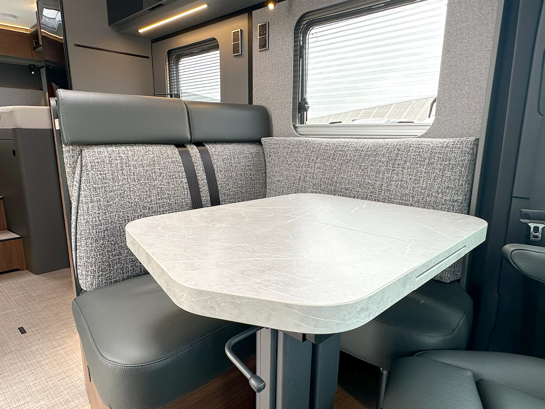 Hymer B-MC T 600 Lounge Table